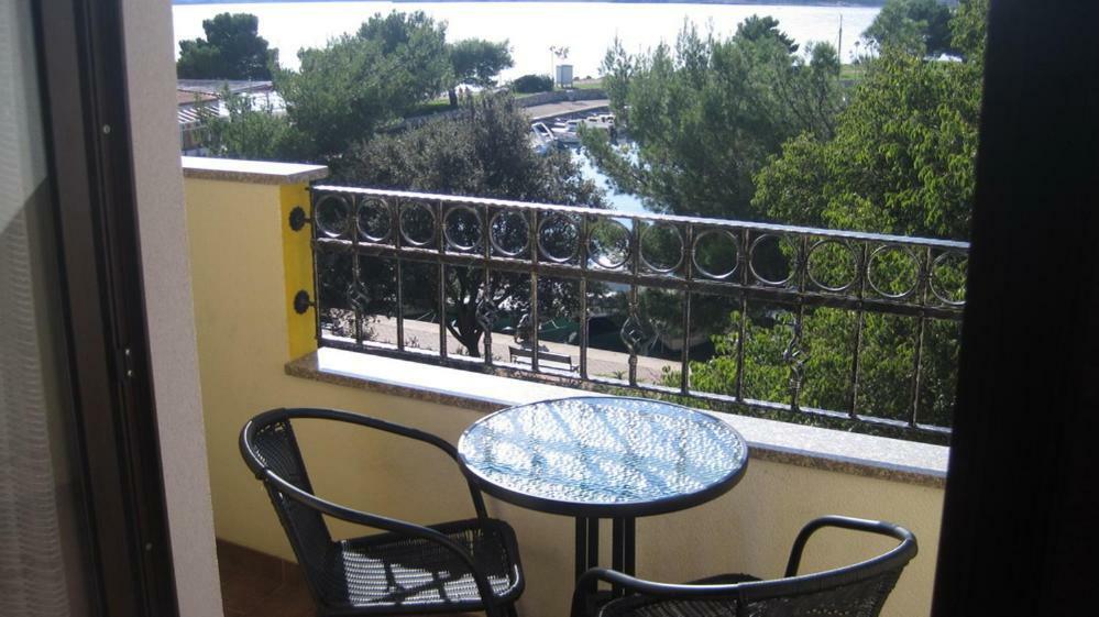 فندق Pansion Ribica تْسْغيكفانِتْسا المظهر الخارجي الصورة